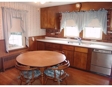 19 Saint Nicholas Ave, Worcester, MA 01606 - photo 5