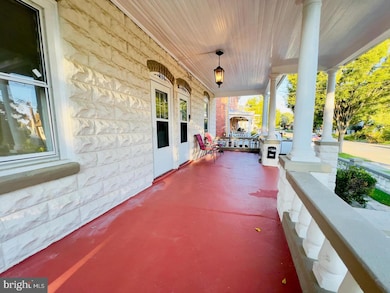 814 E Cherry St, Vineland, NJ 08360 - photo 2