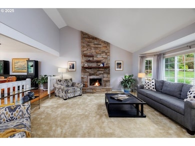 Living Room/Entrance