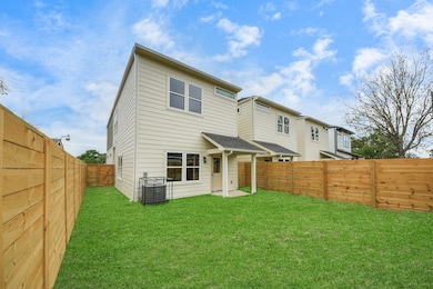 7542 Charlie St, Houston, TX 77088 - photo 3