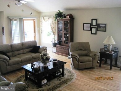 787 Cider Dr, Bunker Hill, WV 25413 - photo 2