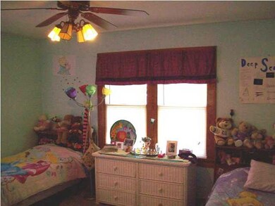 103 W Hefron St, Washington, IN 47501 - photo 5