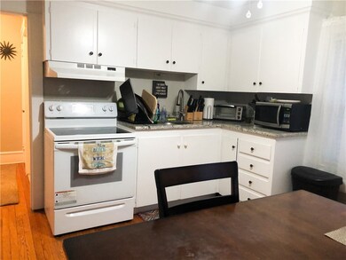 392 Broadway unit 2, Newport, RI 02840 - photo 2