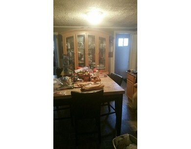 934 Berkshire Ave unit 2FL, Indian Orchard, MA 01151 - photo 4