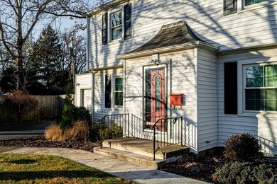 295 N Cassingham Rd Bexley 047