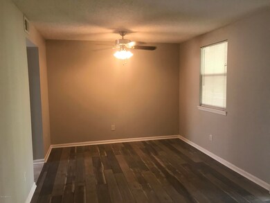 2784 Hidden Village Dr, Jacksonville, FL 32216 - photo 5