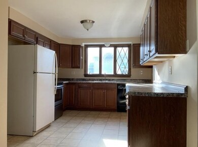 90 Palmer St unit 2, Arlington, MA 02474 - photo 4