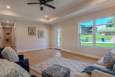 3213 Crystal Ct, Jefferson City, MO 65109 - photo 6