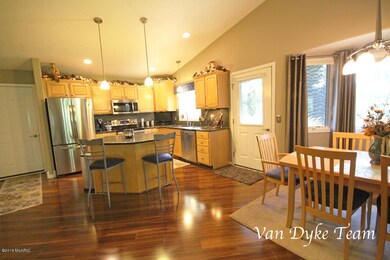 Dining/Kitchen