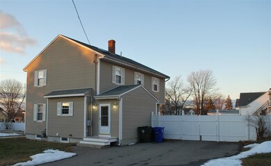 136 S Hall St, Manchester, NH 03103 - photo 3