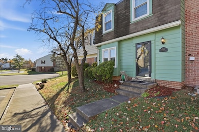 6502 Greyledge Ct, Alexandria, VA 22310 - photo 3