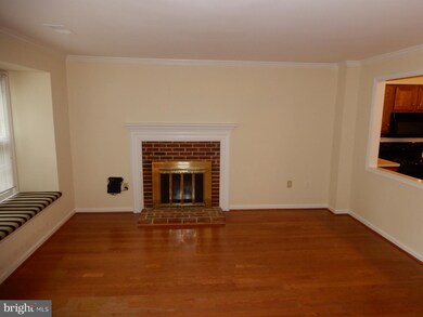 2528 Fairfax Dr unit B, Arlington, VA 22201 - photo 4