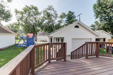 107 E Daggy St, Tuscola, IL 61953 - photo 4