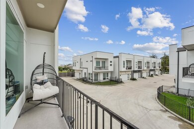 707 Apogee Trail, Houston, TX 77022 - photo 2