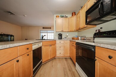 Stoney Creek Condominiums unit 6, Milford, NH 03055 - photo 5