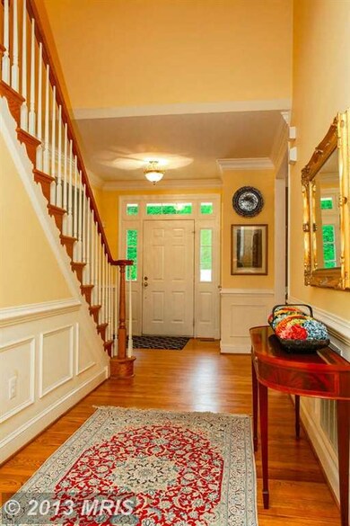 6404 Little Leigh Ct, Cabin John, MD 20818 - photo 2