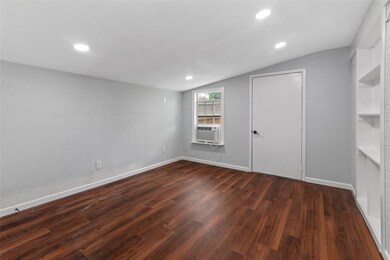 706 W Florence St, Denison, TX 75020 - photo 7