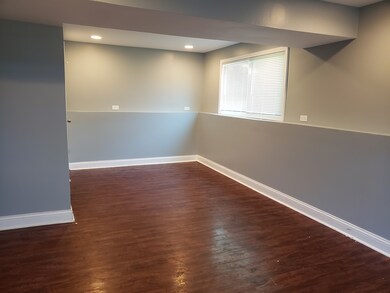 3553 Marseilles Ln, Hazel Crest, IL 60429 - photo 4