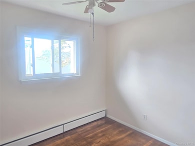 581 Meacham Ave unit 2nd Floor, Elmont, NY 11003 - photo 5