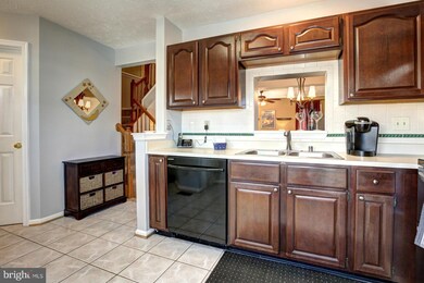 7901 Brightwind Ct, Ellicott City, MD 21043 - photo 3