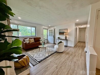 3293 Claydor Dr, Beavercreek, OH 45431 - photo 2