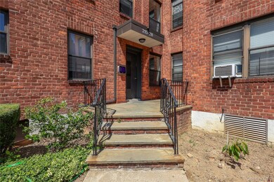 215-28 47th Ave unit 1 B, Bayside, NY 11361 - photo 5