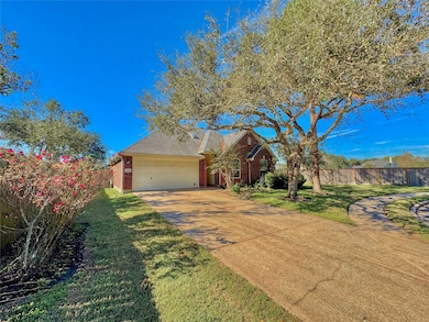 3506 Deerbrook Ct, Pearland, TX 77584 - photo 2