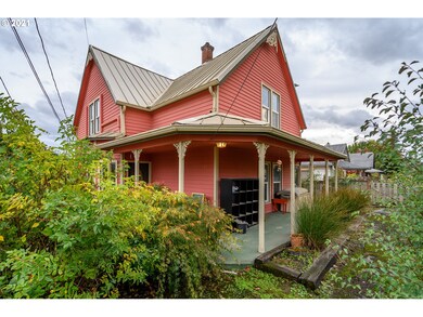 310 S Pine, Carlton, OR 97111 - photo 2