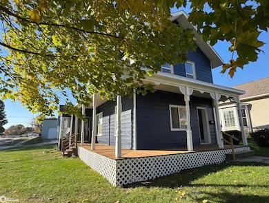 210 S Maple St, Creston, IA 50801 - photo 2