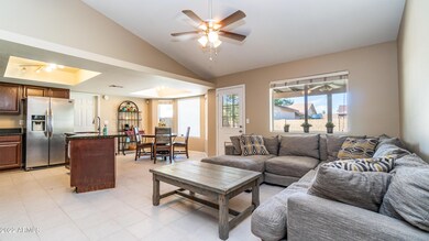 2228 E Dolphin Ave-6