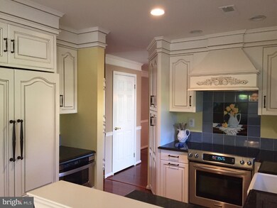 303 Stanton Ct, Glen Mills, PA 19342 - photo 3