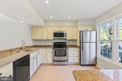 3728 Angelton Ct, Burtonsville, MD 20866 - photo 4