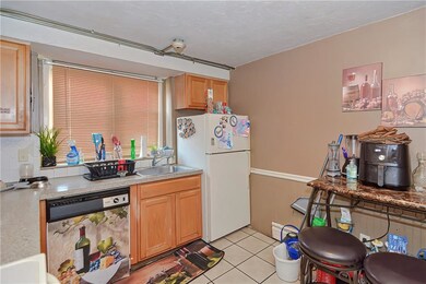 11 Woodbine St unit 2, Pawtucket, RI 02860 - photo 4