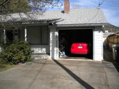 1251 NW Conklin Ave, Grants Pass, OR 97526 - photo 3