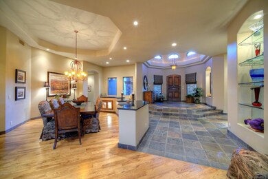 Dining - Foyer
