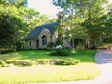 28 Windsor Way, Mashpee, MA 02649 - photo 2