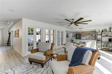 10842 Vanderbilt Dr, Naples, FL 34108 - photo 4