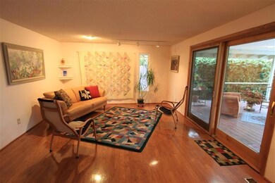 2384 Amaryllis Ave, Medford, OR 97504 - photo 2