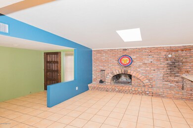 7549 living area 2