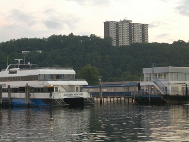 Eastpointe Condominium unit 904, Highlands, NJ 07732 - photo 2