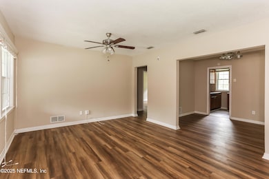 003-photo-living-room-9552759