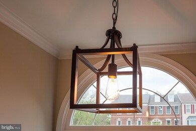 6835 Mclean Province Cir, Falls Church, VA 22043 - photo 4