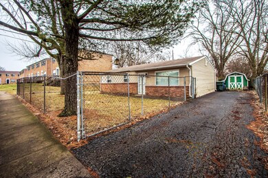 4003 Carlton Avenue-2