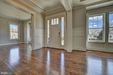 405 Orleans Cir SW, Vienna, VA 22180 - photo 5