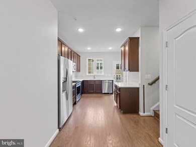 2570 Debert Cir, Hanover, MD 21076 - photo 5