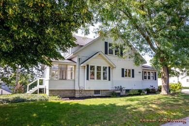 102-web-or-mls-9275-adams-st