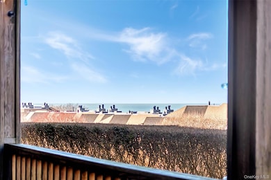 104 Fox Hill Dr unit 104, Calverton, NY 11933 - photo 2