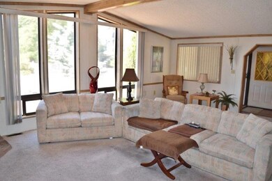 Living Room (3)