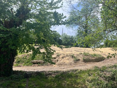 526 Balmoral Rd, Middlesboro, KY 40965 - photo 2