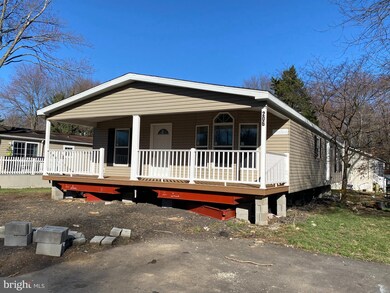 206 Hemlock Dr, Doylestown, PA 18901 - photo 3